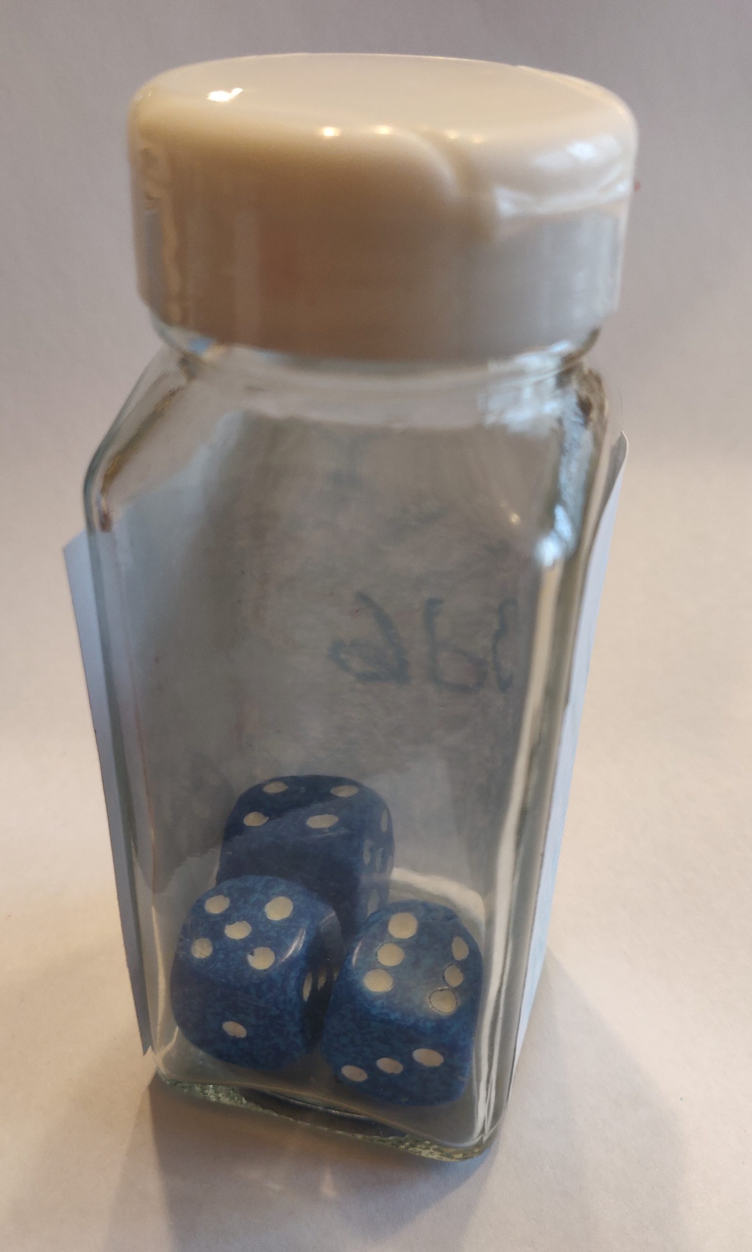 3d6 in container for a dice roller craft